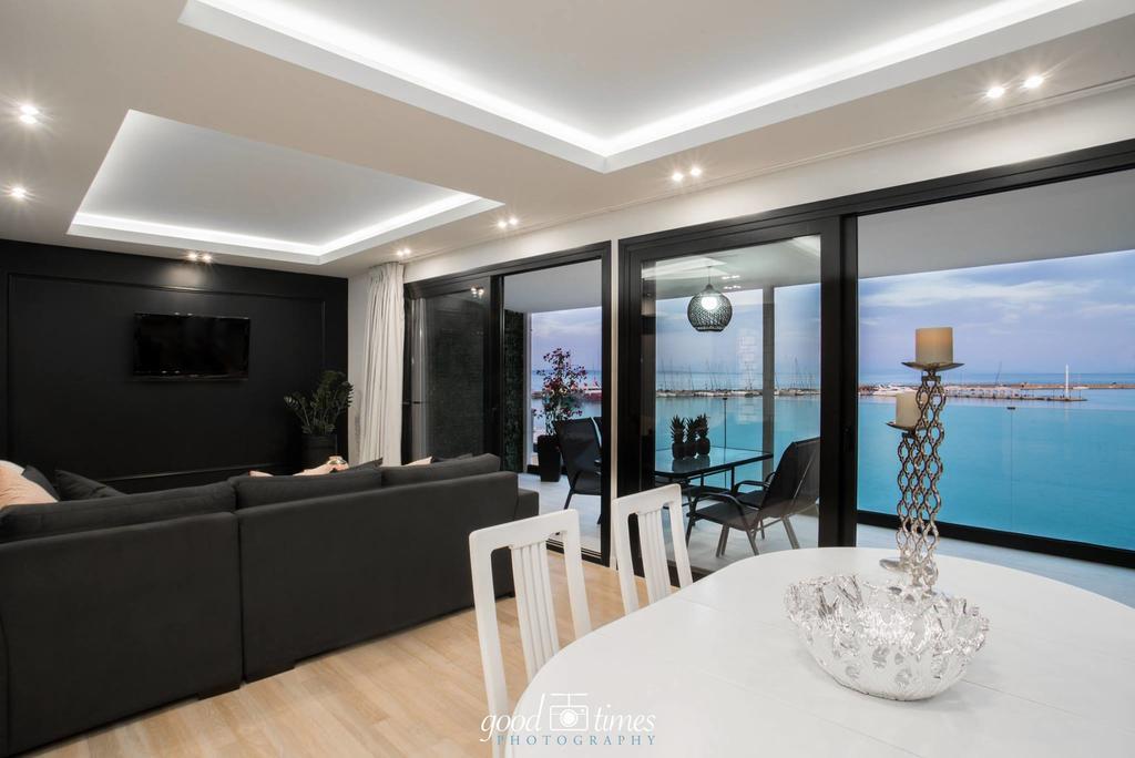 Pineapple Seaside Suite Zakynthos stad Exteriör bild